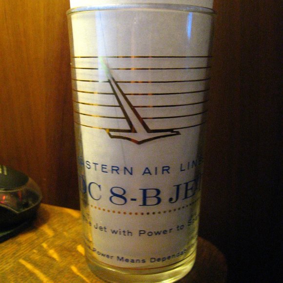 ✈️ Eastern Air Lines Vintage 1950's DC 8-B Cocktail Glass - Picture 1 of 10